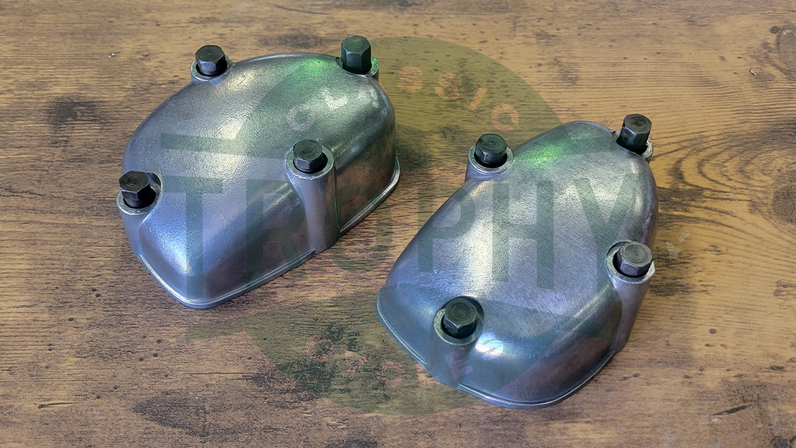 140567 140568 - Royal Enfield 350 500 Valve Rocker Box Covers (2) w/Hardware Used