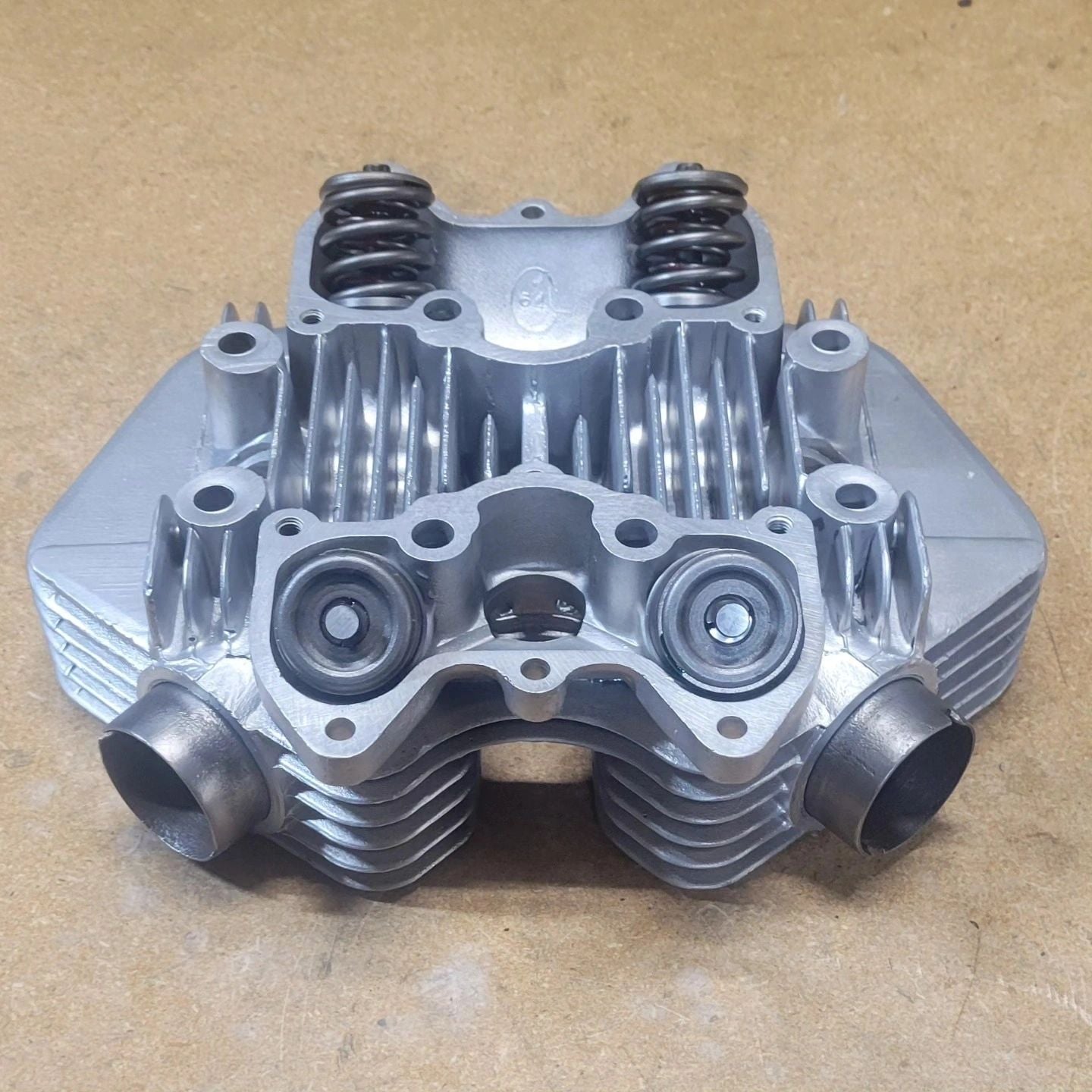 70-4552-RB - Triumph 650 6T TR6 Rebuilt Cylinder Head Complete E4552